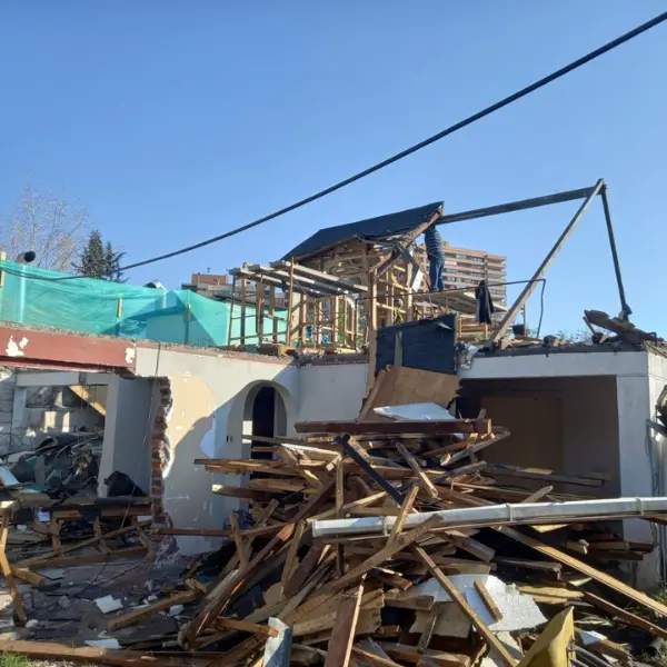 Fundaciones y obra gruesa para proyecto eléctrico residencial en Lo Barnechea