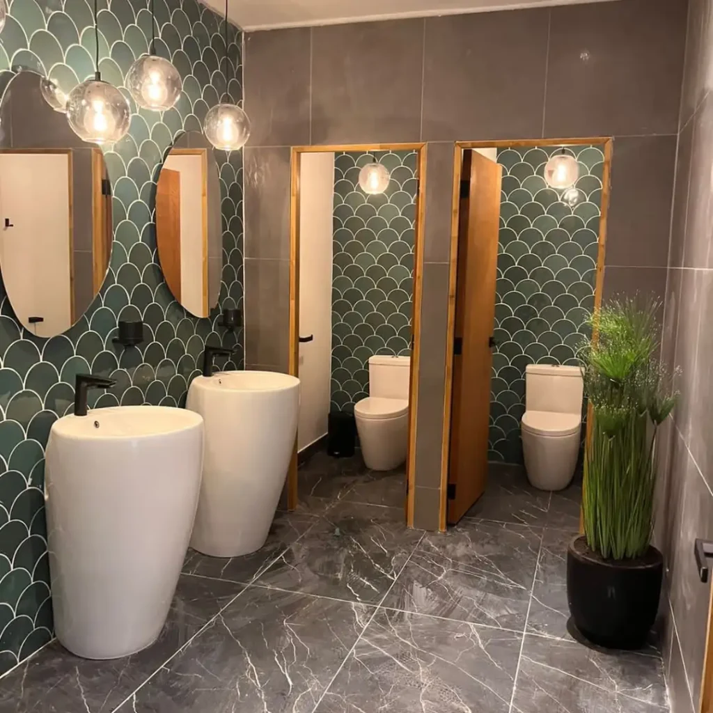 Instalación de luminarias en baño en providencia